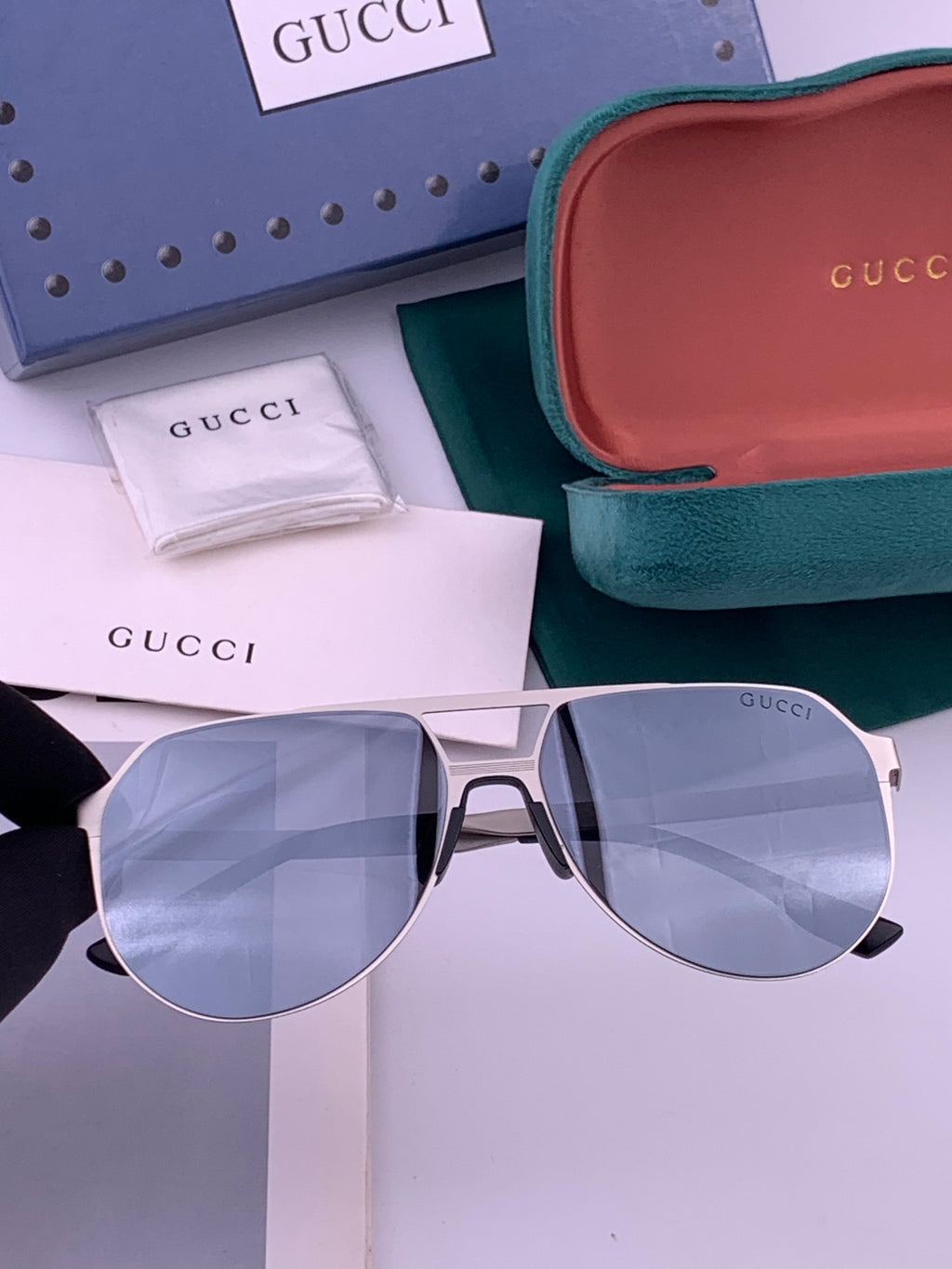 Gucci G7225 Polarized Aviator Gold Lens Sunglasses for Men