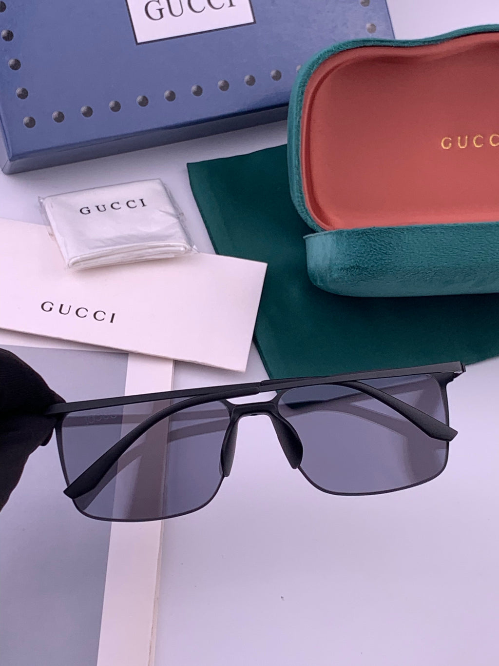 Gucci G01810 Polarized Aviator Gold Lens Sunglasses for Men - detail image 5