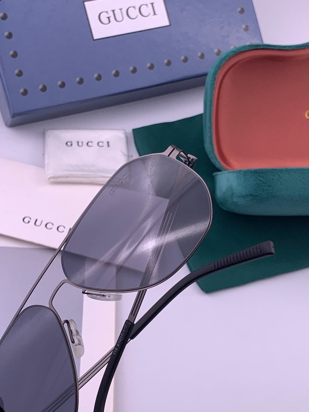 Gucci G911 Polarized Fashion Gold Lens Sunglasses for Men & Women - 448873 - detail image 4