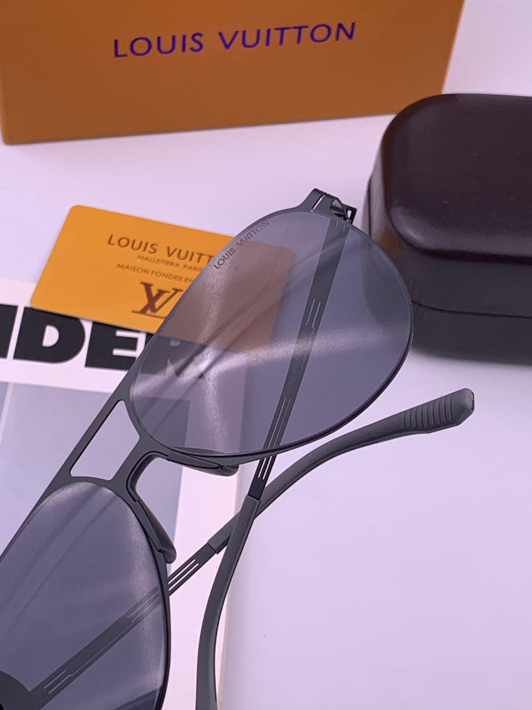 Louis Vuitton L199 Fashion Gold Lens Sunglasses for Men & Women - 448498 - detail image 4