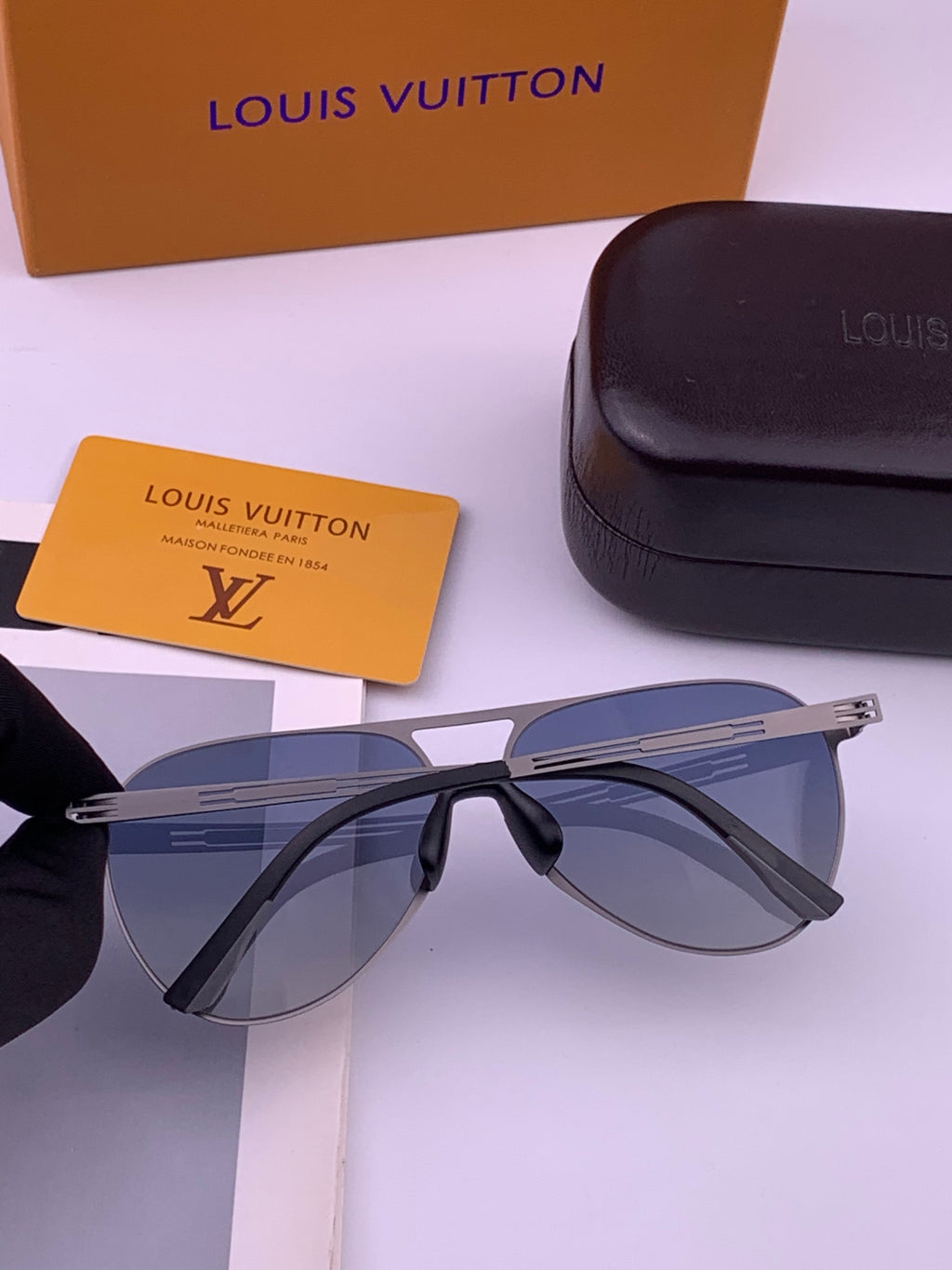 Louis Vuitton L199 Fashion Gold Lens Sunglasses for Men & Women - detail image 6