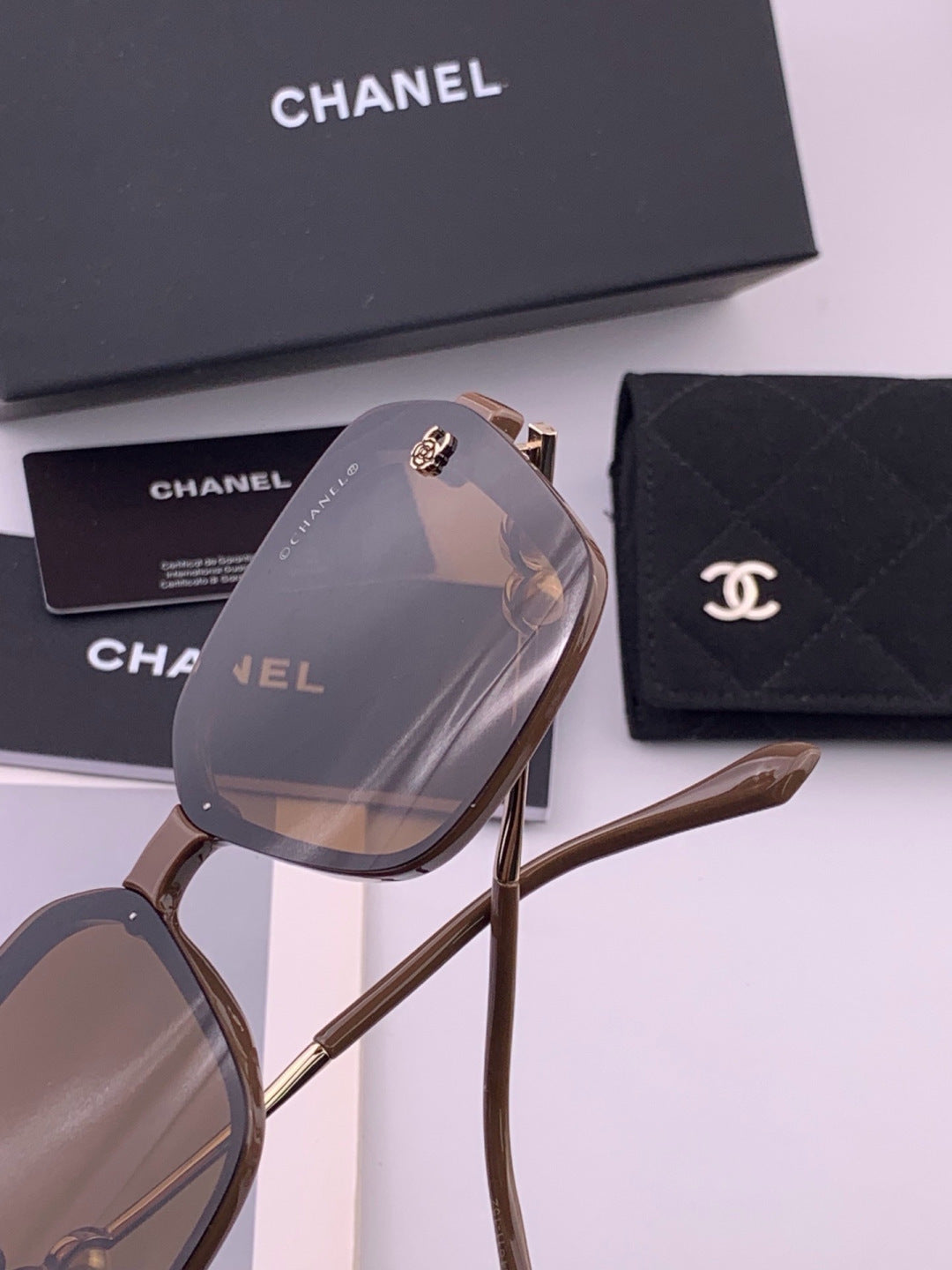 Chanel CH1910 Polarized Oversized Gold Lens Sunglasses for Men & Wome - 449036 - detail image 4
