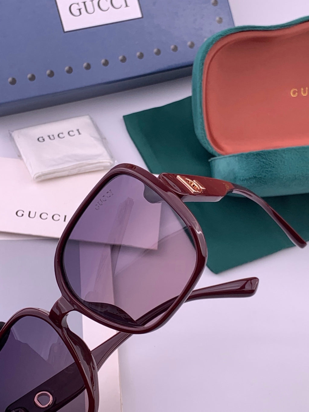 Gucci G0388 Round Red Lens Sunglasses for Men & Women - 448880 - detail image 2