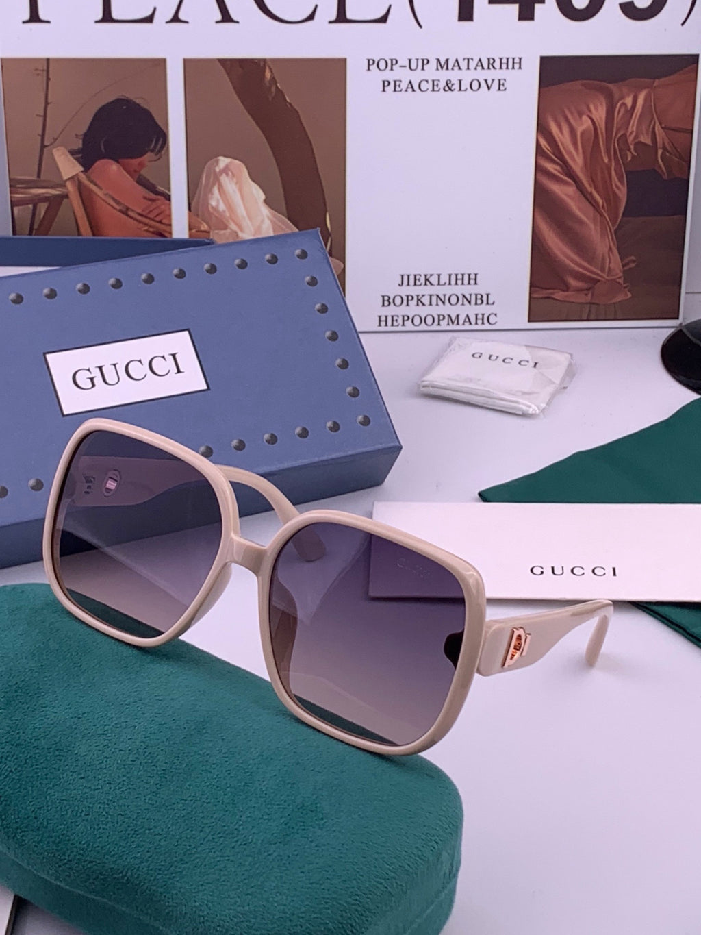 Gucci G0388 Round Red Lens Sunglasses for Men & Women - 448881 - detail image 2