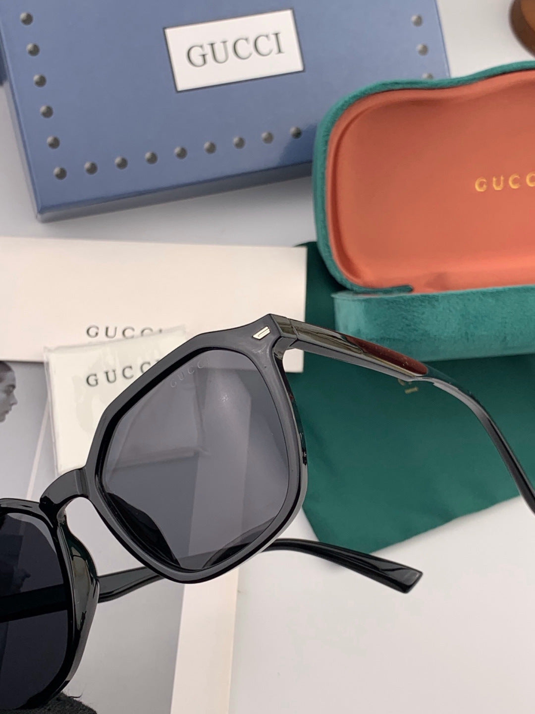 Gucci G6358 Fashion Gold Lens Sunglasses for Men & Women - detail image 3