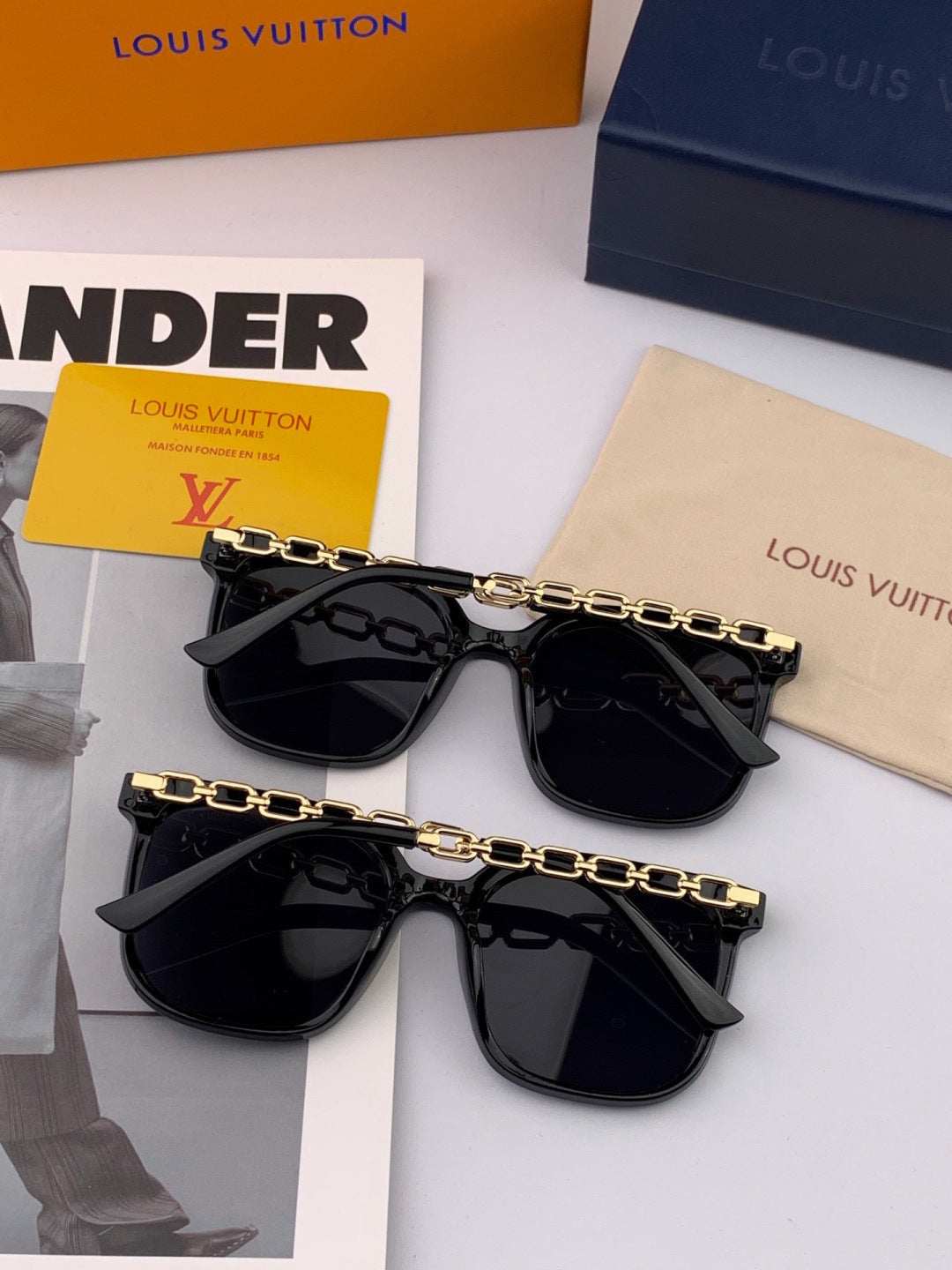Louis Vuitton L8233 Oversized Red Lens Sunglasses for Men & Women - detail image 5