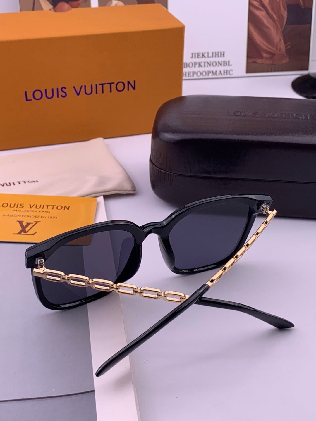 Louis Vuitton L8233 Oversized Gold Lens Sunglasses for Men & Women - detail image 6
