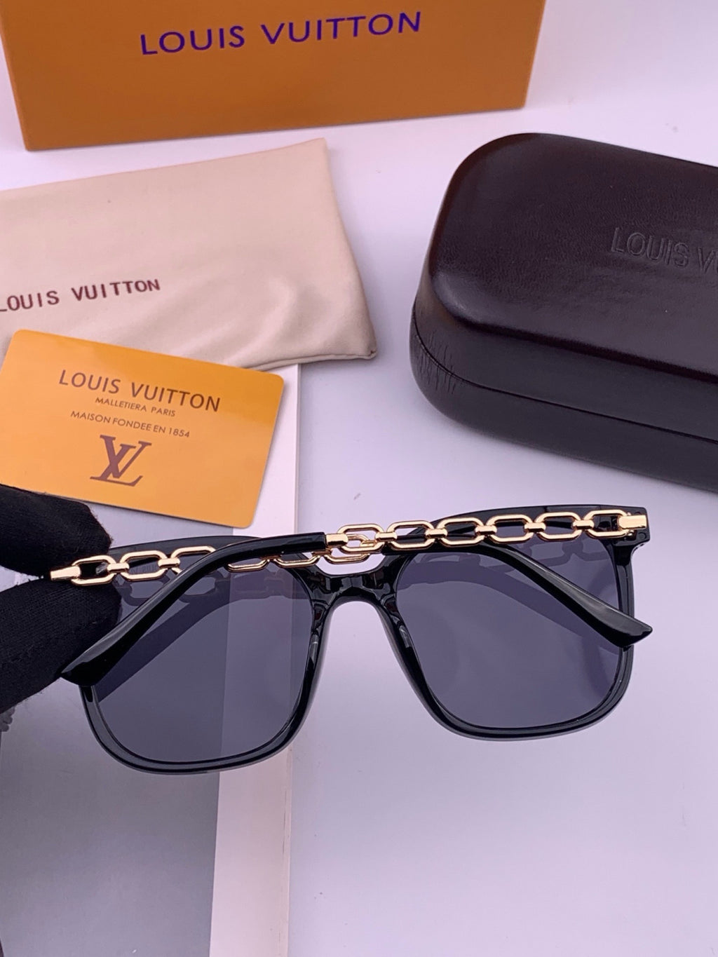 Louis Vuitton L8233 Oversized Gold Lens Sunglasses for Men & Women - detail image 5