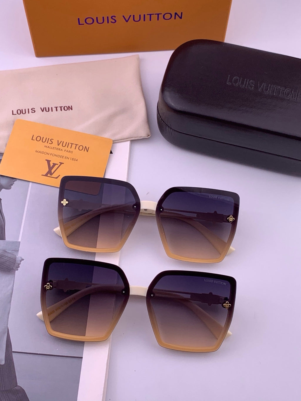 Louis Vuitton L6302 Square Gold Lens Sunglasses for Men & Women - 448512 - detail image 6