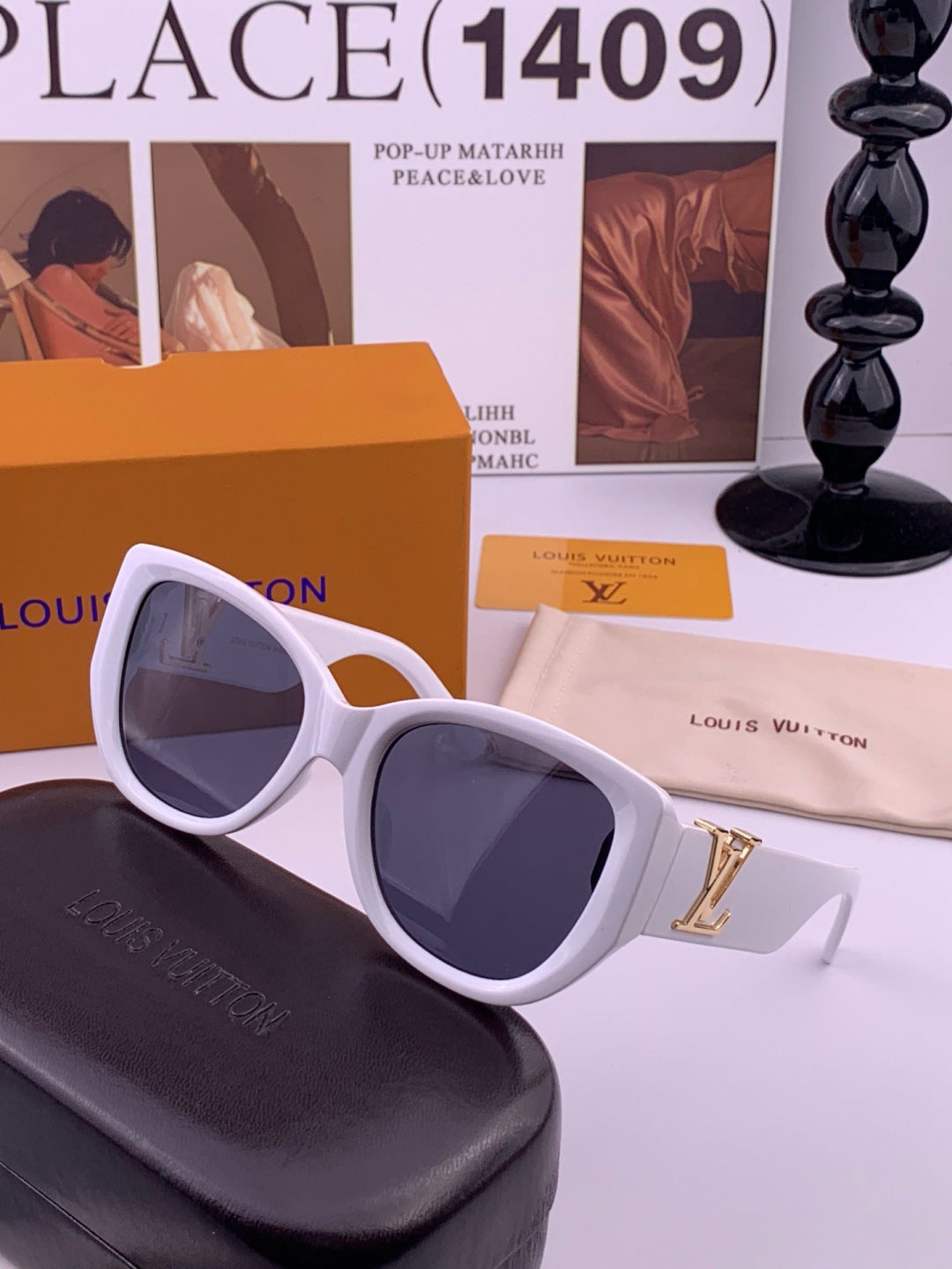 Louis Vuitton L5626 Square Pink Lens Sunglasses for Women - 448482 - detail image 2