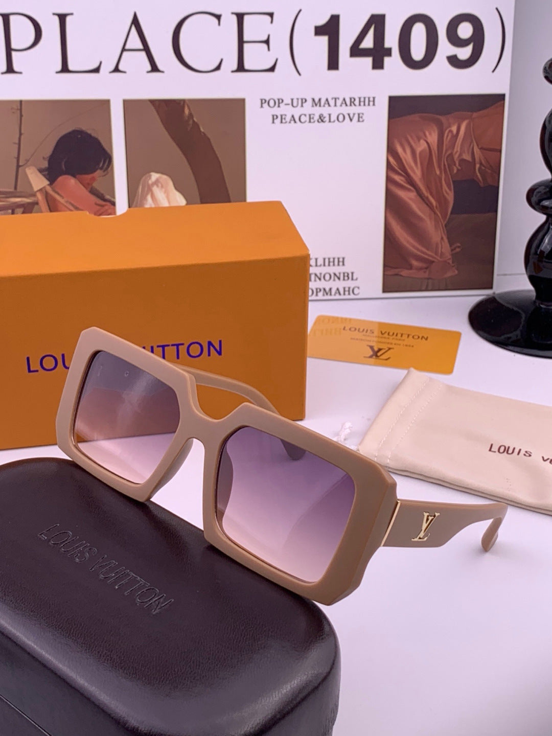 Louis Vuitton L37004 Oversized Red Lens Sunglasses for Men & Women - 448487