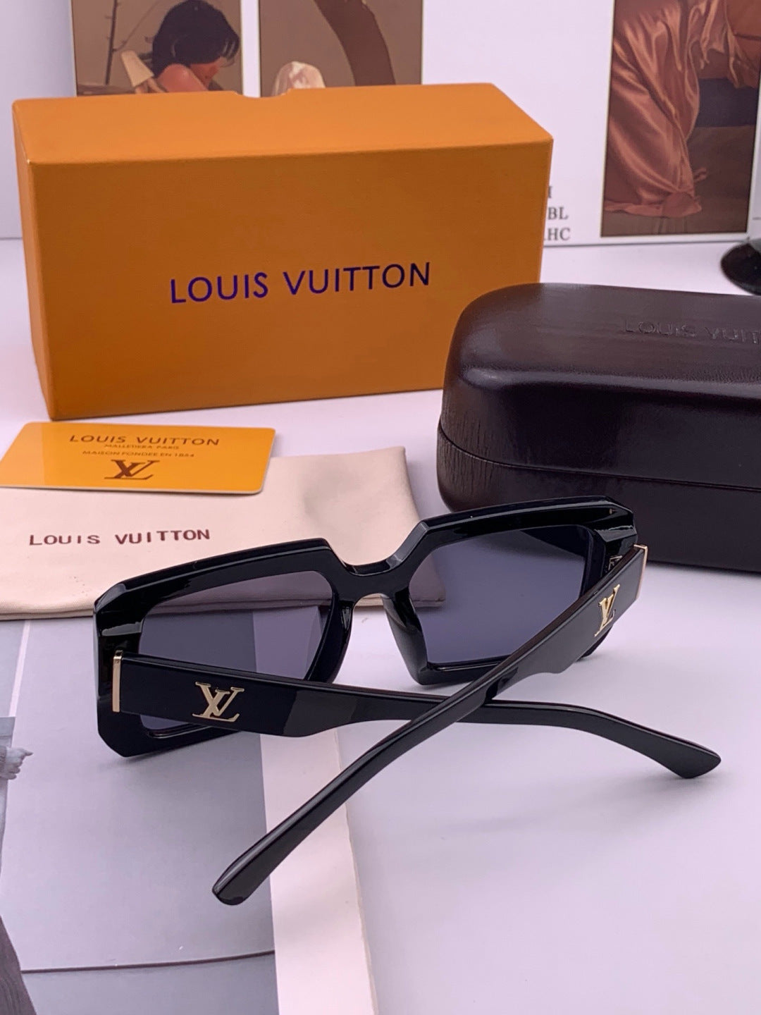 Louis Vuitton L37004 Oversized Black Lens Sunglasses for Men & Women - 448488 - detail image 7