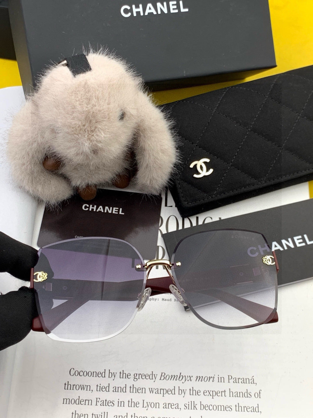 Chanel CH4550 Fashion Brown Lens Sunglasses for Men & Women - detail image 2