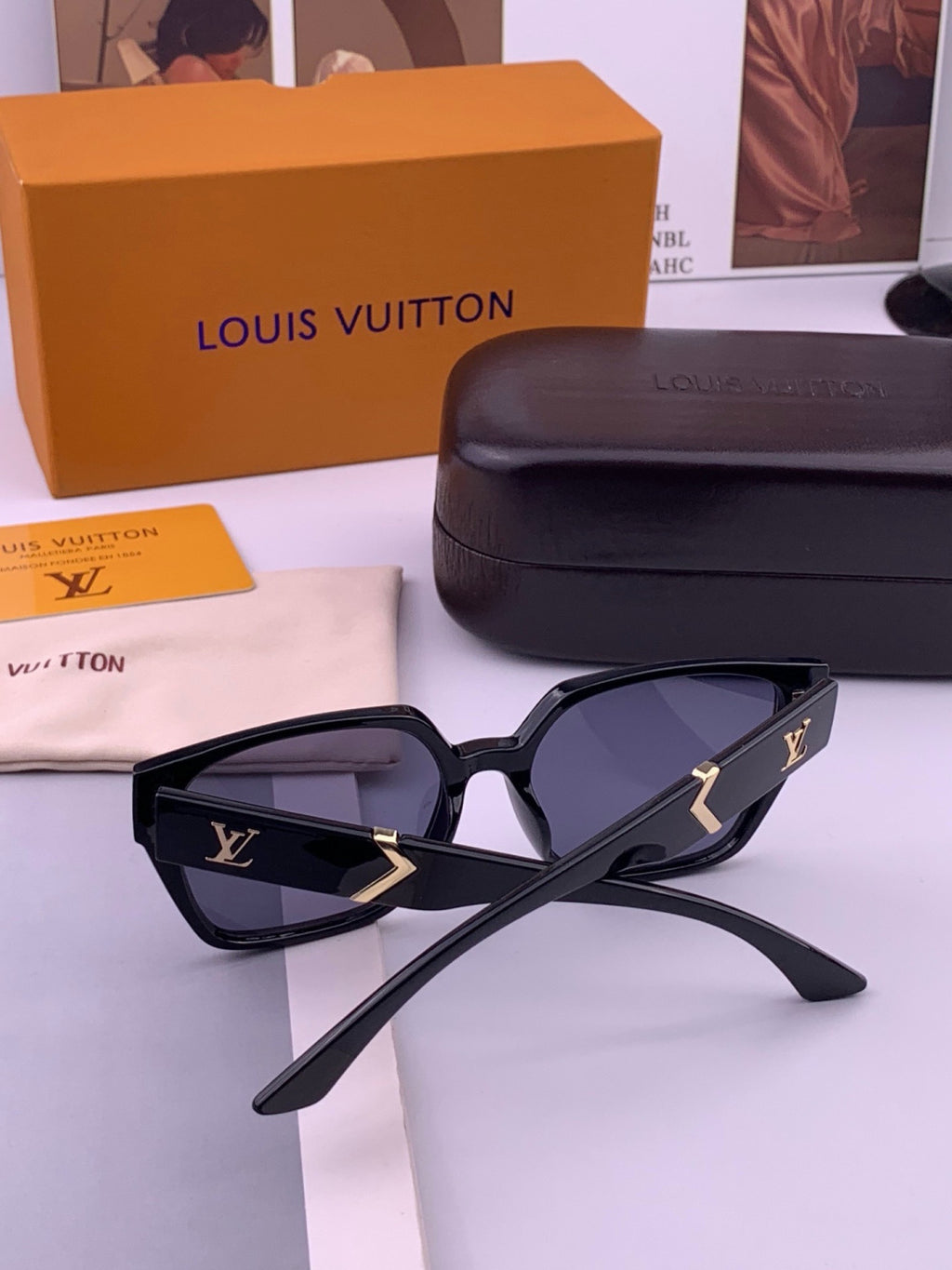 Louis Vuitton L77004 Oversized Black Lens Sunglasses for Men & Women - 448490 - detail image 6