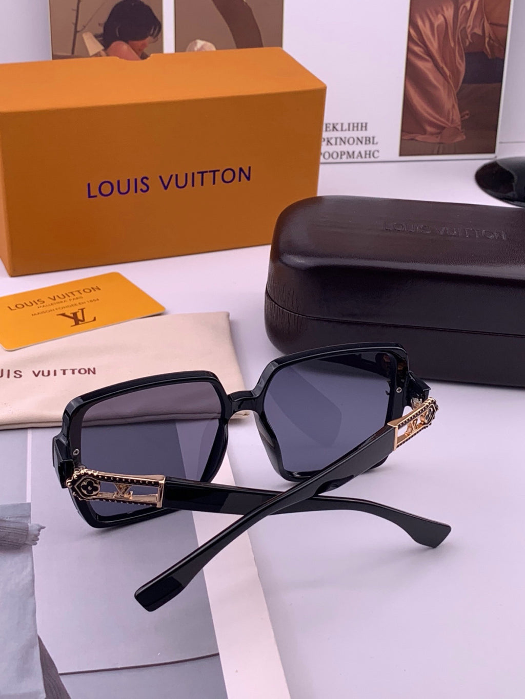 Louis Vuitton L77004 Oversized Blue Lens Sunglasses for Men & Women - 448493 - detail image 7