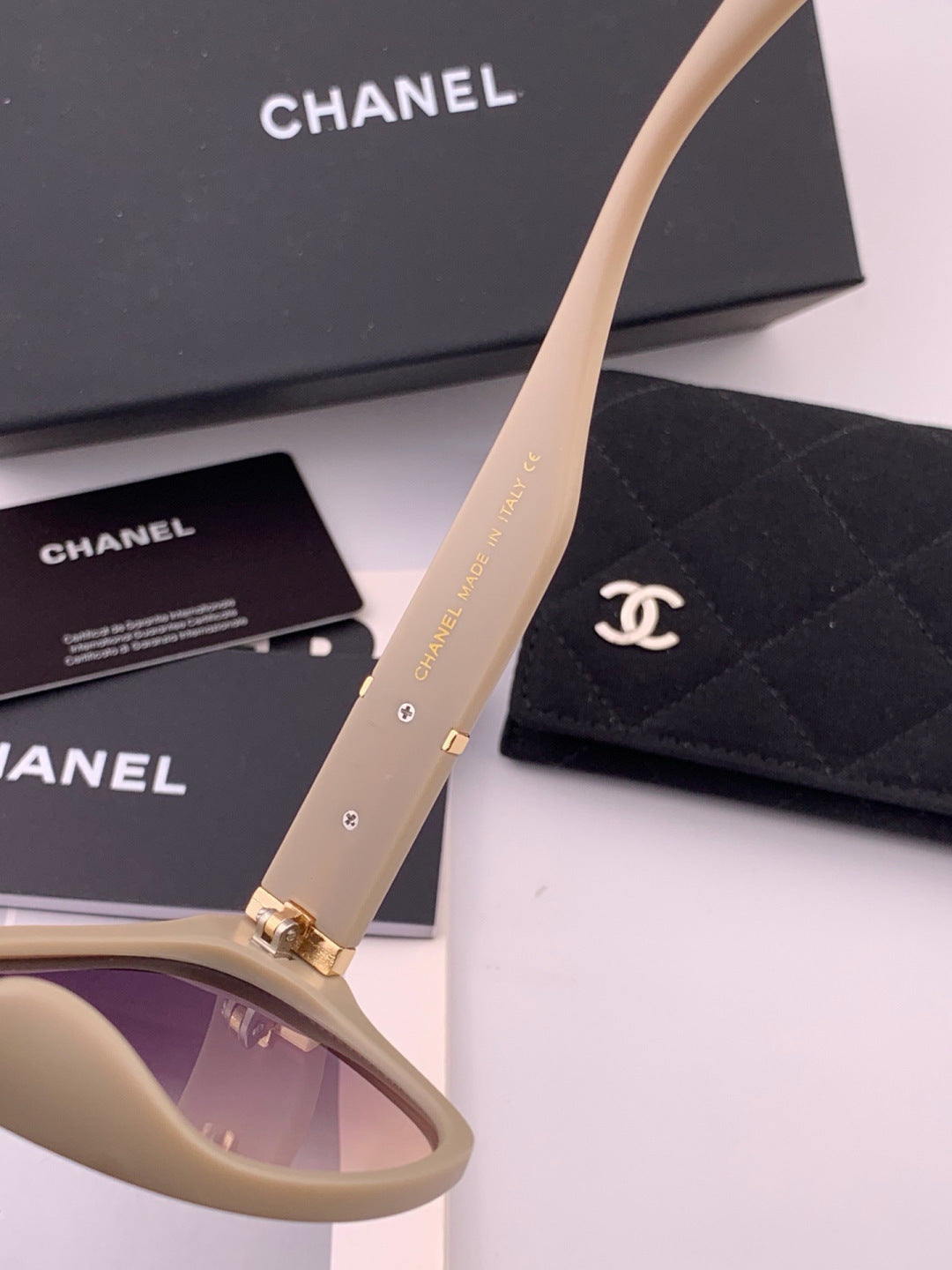 Chanel CH47004 Oversized Purple Lens Sunglasses for Men & Women - 449032 - detail image 6