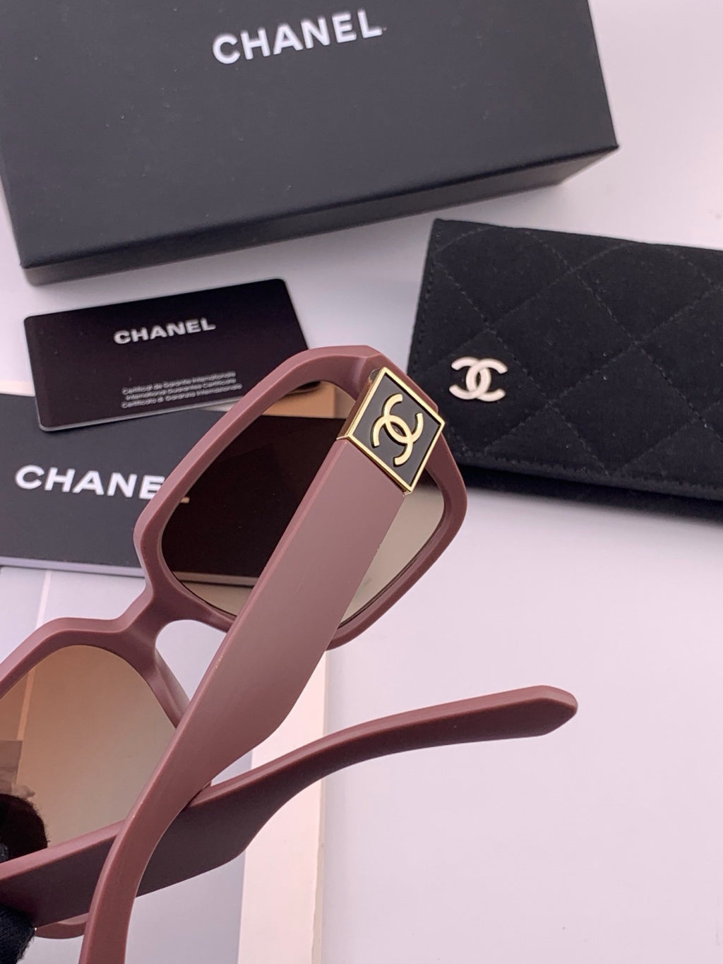 Chanel CH87004 Oversized Red Lens Sunglasses for Men & Women - 449033 - detail image 4