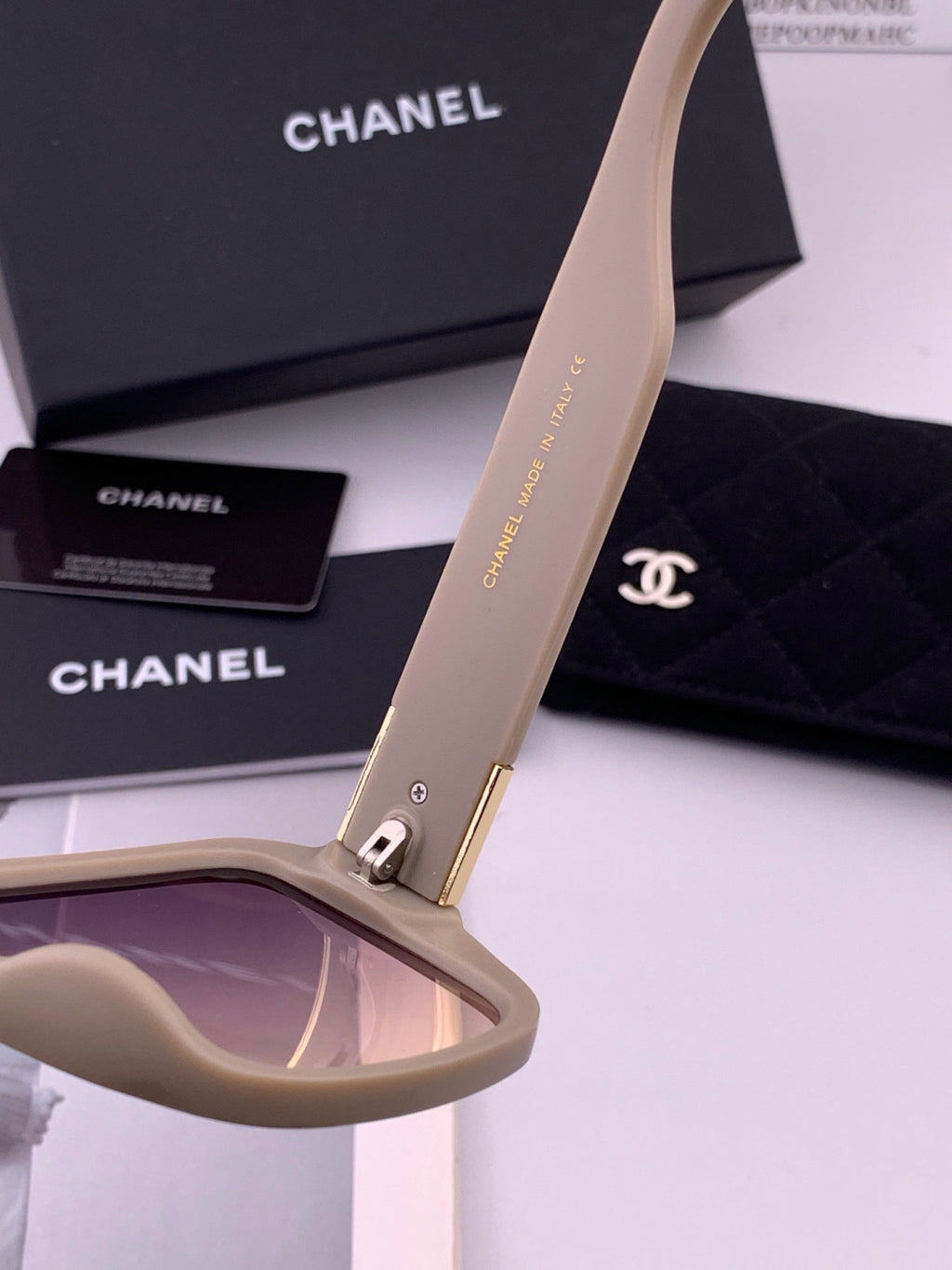 Chanel CH87004 Oversized Red Lens Sunglasses for Men & Women - 449035 - detail image 4