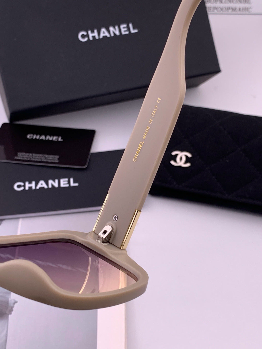 Chanel CH87004 Oversized Red Lens Sunglasses for Men & Women - 449035 - detail image 4