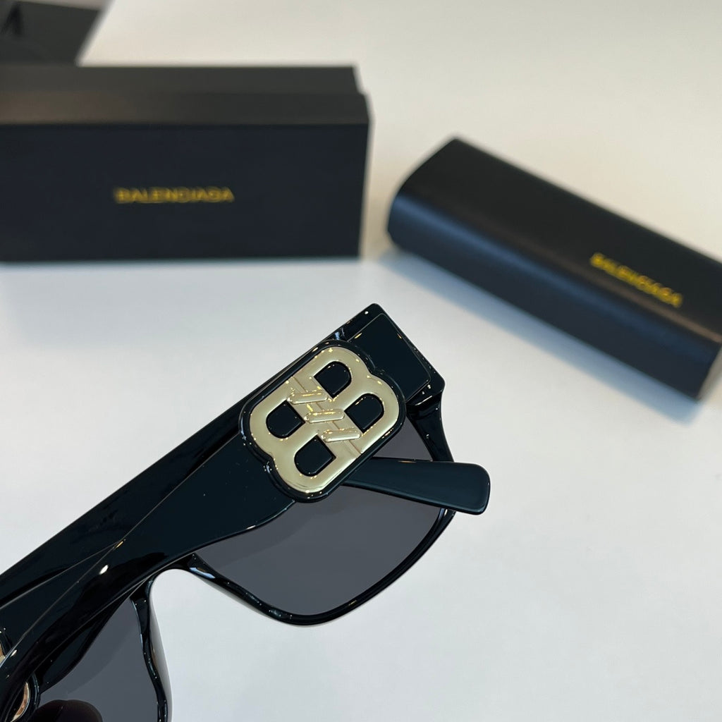 Balenciaga Rectangular Black Lens Sunglasses for Men & Women - 449655 - detail image 7