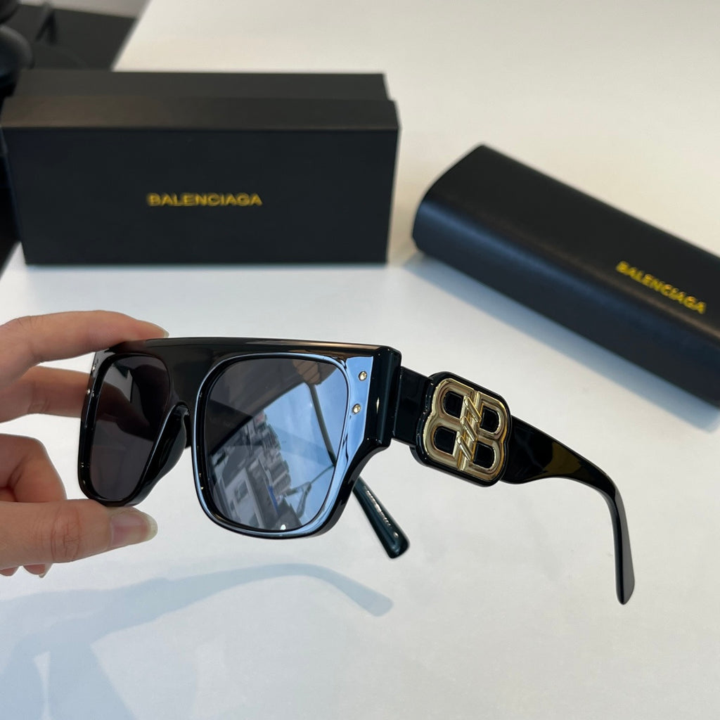Balenciaga Rectangular Black Lens Sunglasses for Men & Women - 449655 - detail image 4