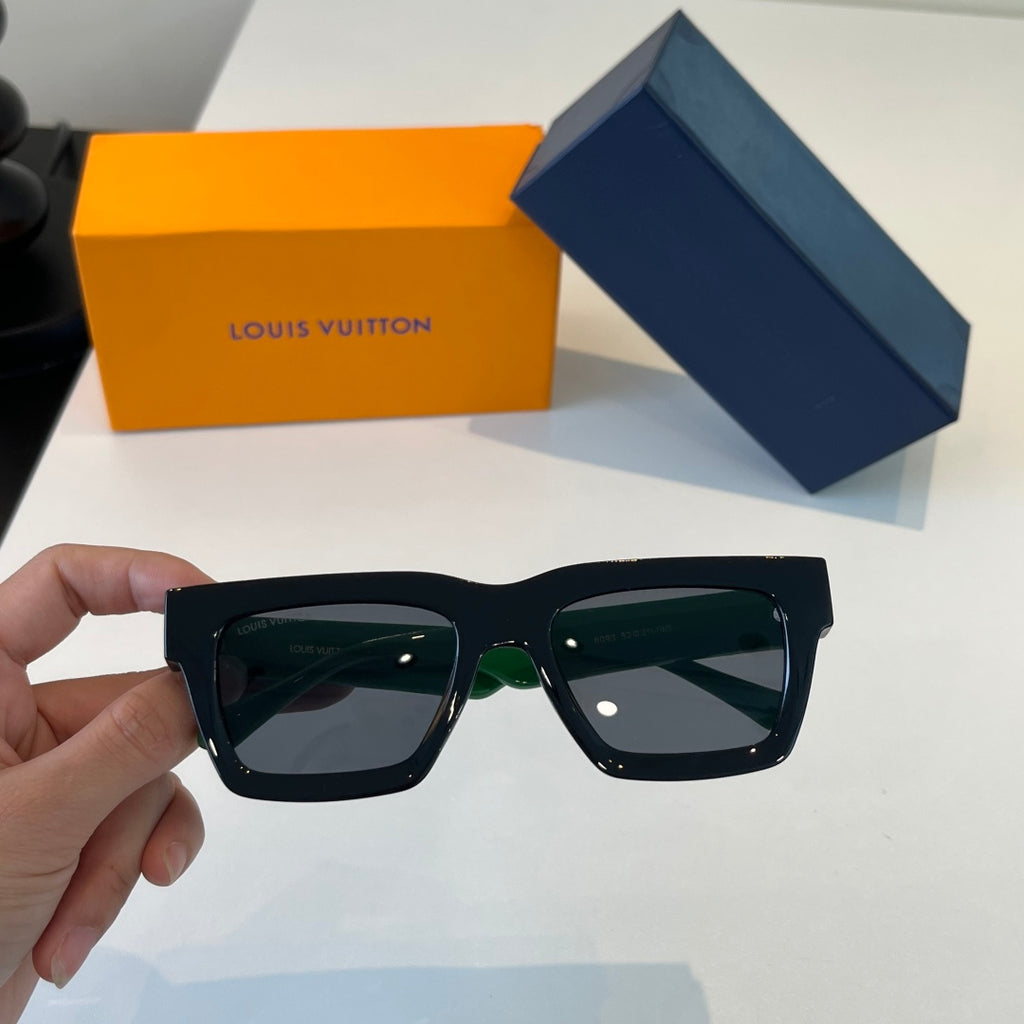 Louis Vuitton Metal Fashion Black Lens Sunglasses for Men & Women - 448551 - detail image 9