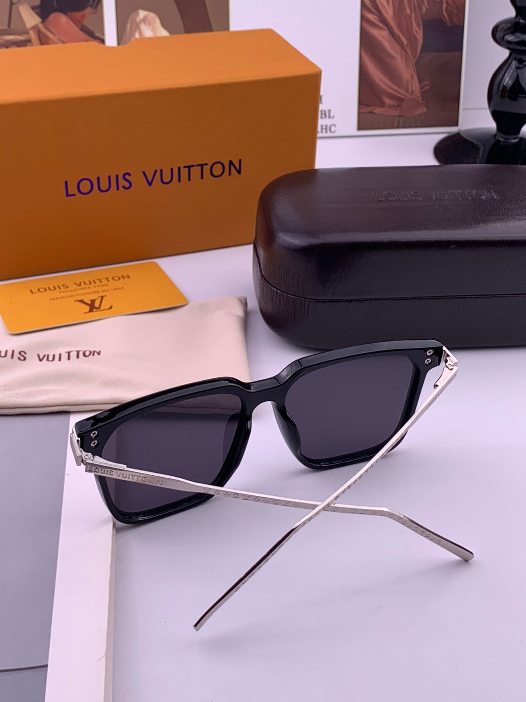 Louis Vuitton L7166 Aviator Gold Lens Sunglasses for Men & Women - 448554 - detail image 6
