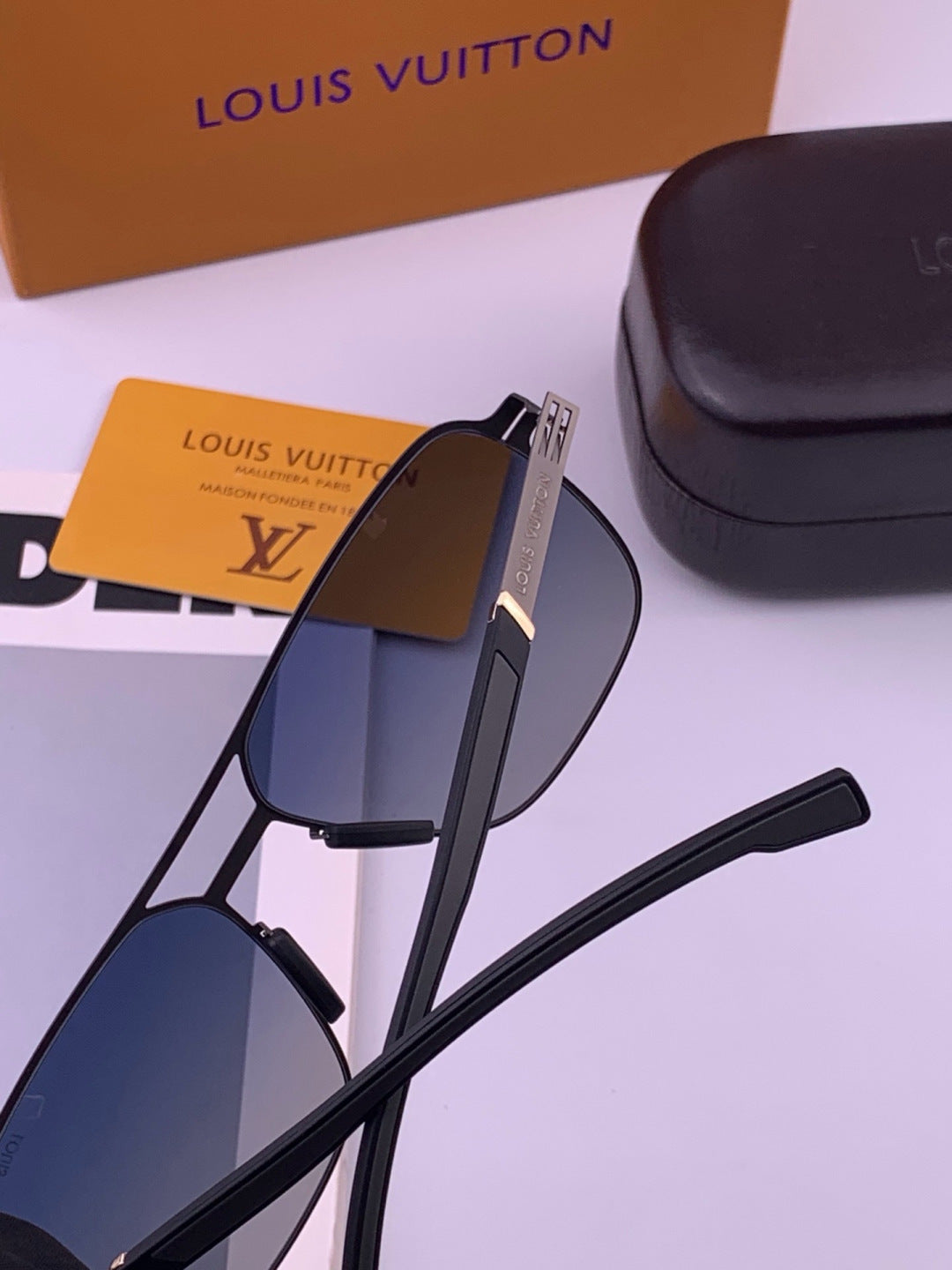 Louis Vuitton L816 Fashion Gold Lens Sunglasses for Men & Women - 448556 - detail image 5