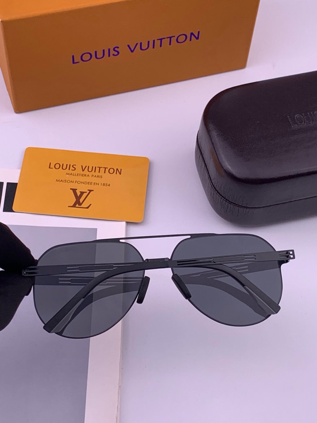 Louis Vuitton L39 Fashion Gold Lens Sunglasses for Men & Women - 448563 - detail image 4
