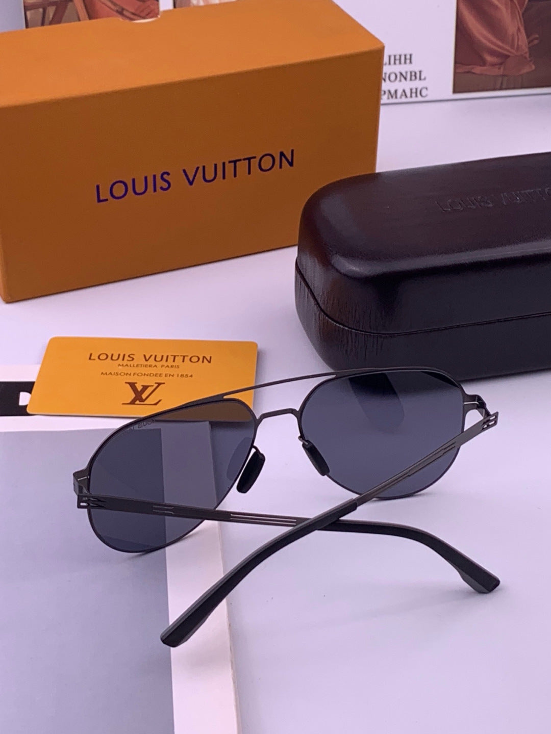 Louis Vuitton L39 Fashion Gold Lens Sunglasses for Men & Women - detail image 6