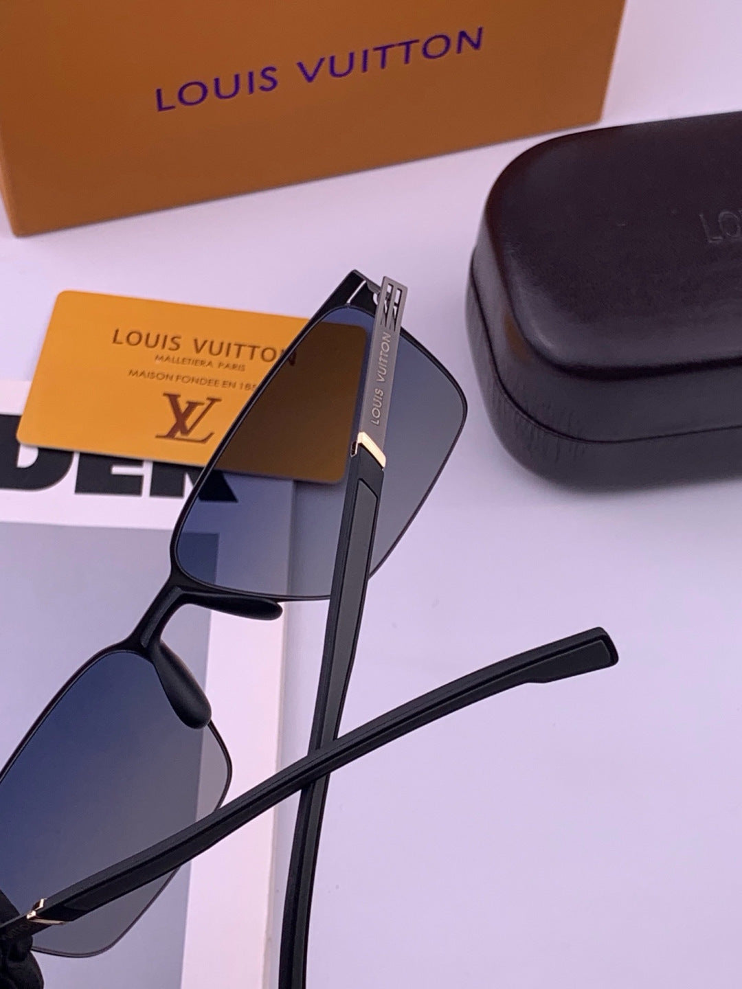 Louis Vuitton L316 Fashion Gold Lens Sunglasses for Men & Women - detail image 5