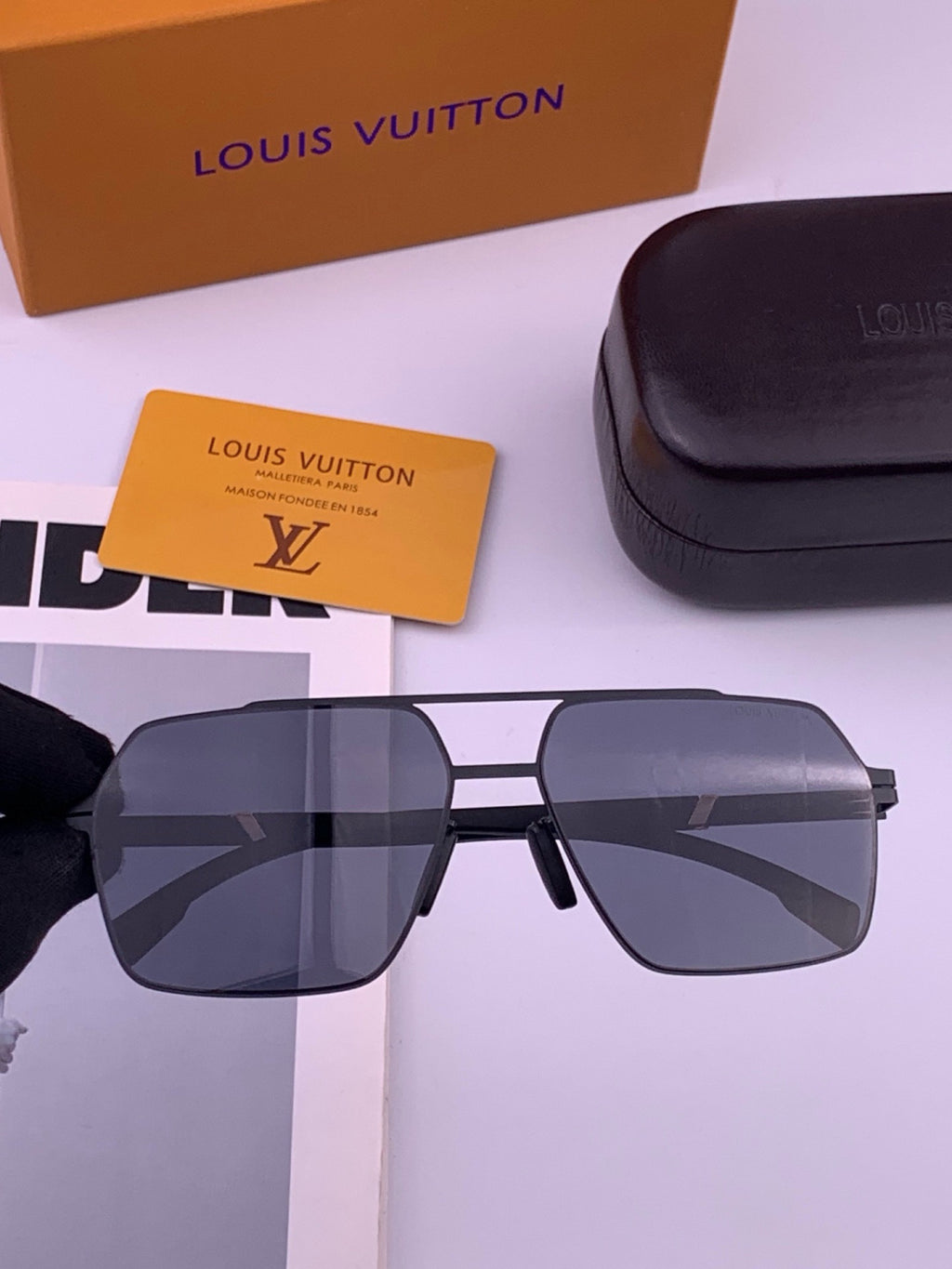 Louis Vuitton L313 Fashion Gold Lens Sunglasses for Men & Women - 448572