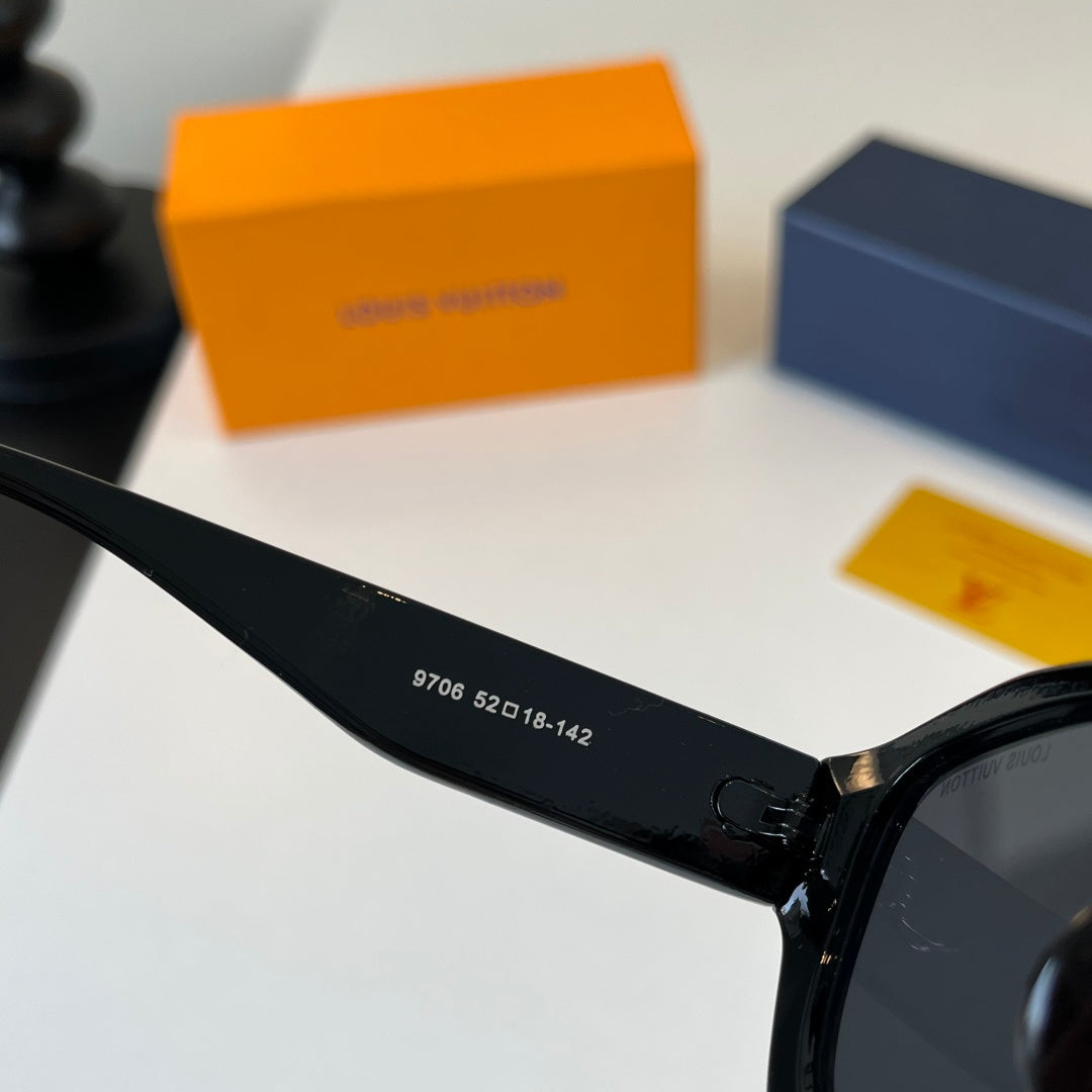 Louis Vuitton Fashion Black Lens Sunglasses for Men & Women - 486272 - detail image 8