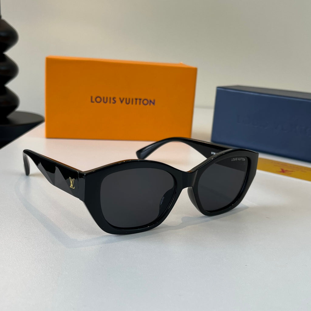 Louis Vuitton Fashion Black Lens Sunglasses for Men & Women - 486272