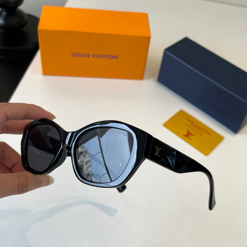 Louis Vuitton Fashion Black Lens Sunglasses for Men & Women - 486272 - detail image 10