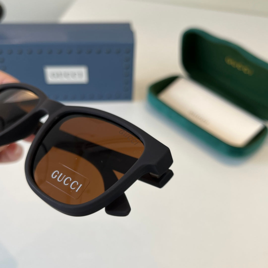 Gucci Oversized Black Lens Sunglasses for Men - detail image 6