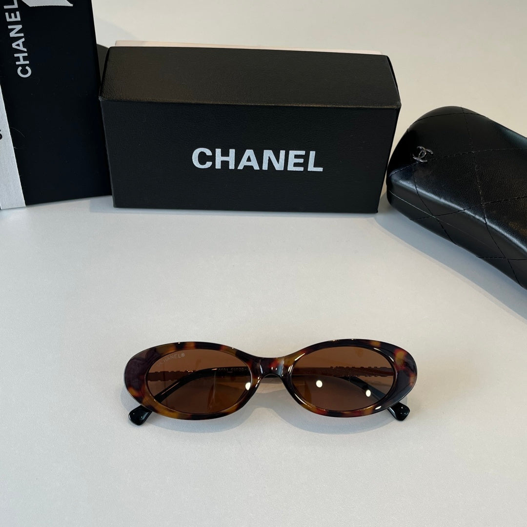 Chanel Fashion Black Lens Sunglasses for Men & Women - 486528 - detail image 4