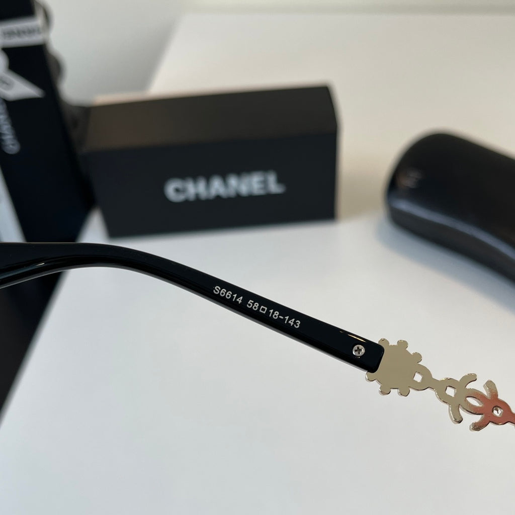 Chanel Oversized Black Lens Sunglasses for Men & Women - 486533 - detail image 8