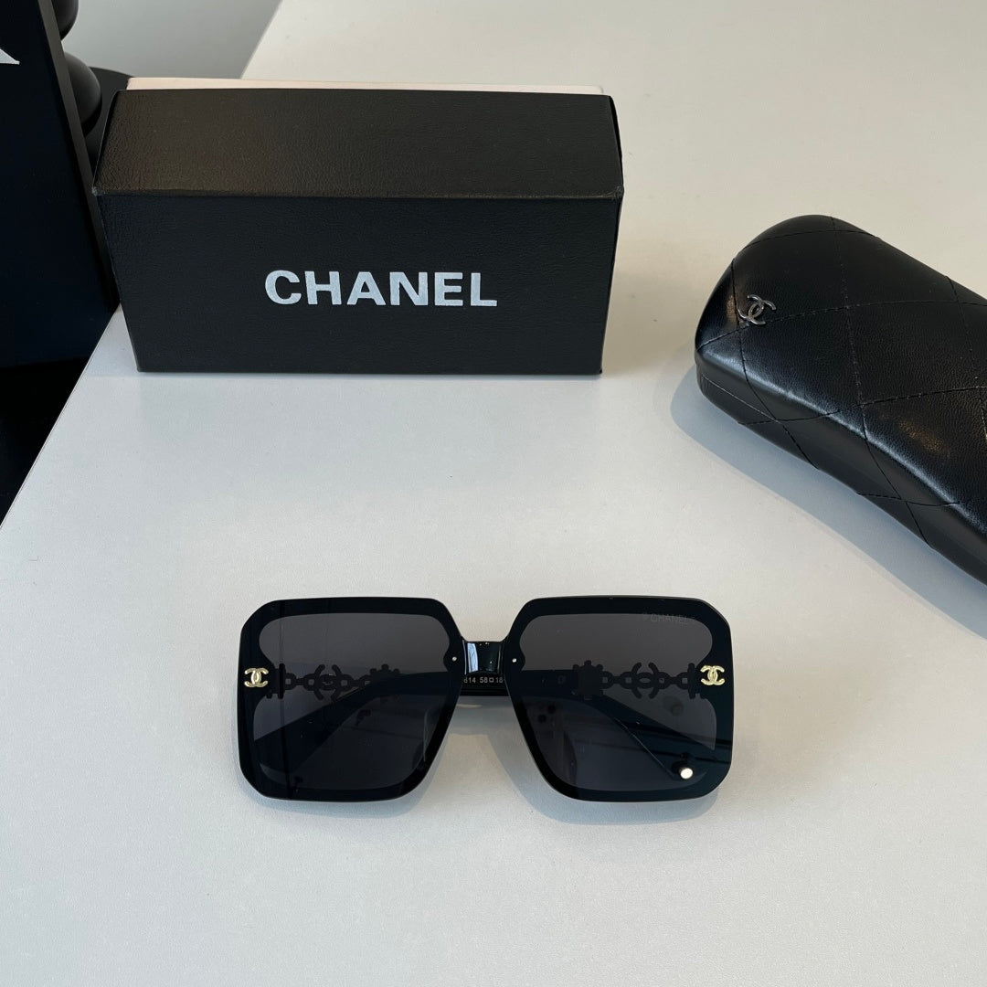 Chanel Oversized Black Lens Sunglasses for Men & Women - 486533 - detail image 4