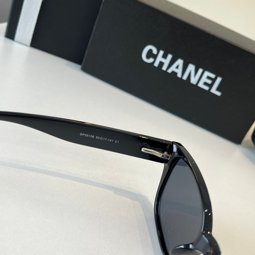 Chanel Oversized Black Lens Sunglasses for Men & Women - 486534 - detail image 8