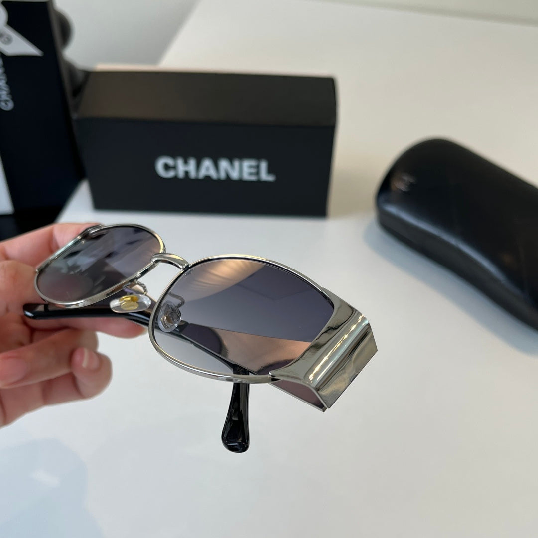 Chanel Oversized Silver Lens Sunglasses for Men & Women - 486535 - detail image 6