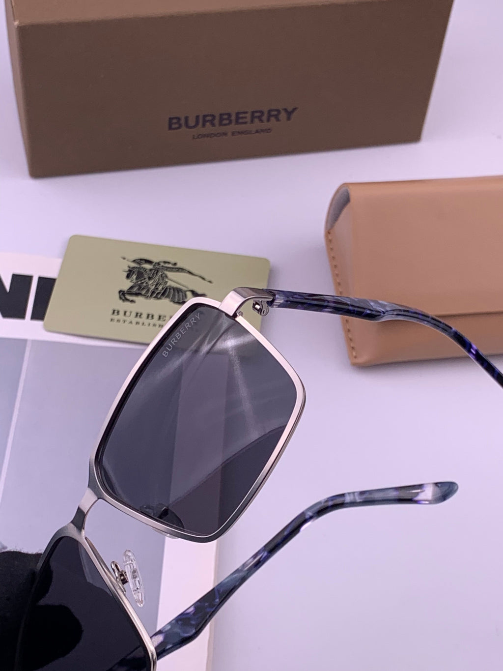 Burberry B080668 Aviator Gold Lens Sunglasses for Men - detail image 3