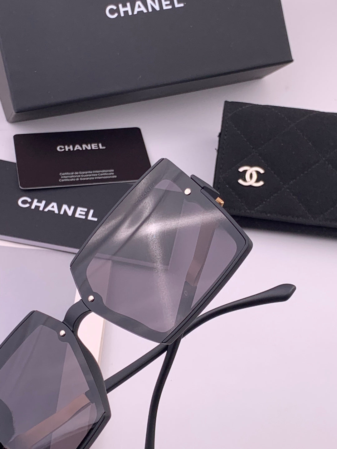 Chanel CH6711 Polarized Square Gold Lens Sunglasses for Women - detail image 4