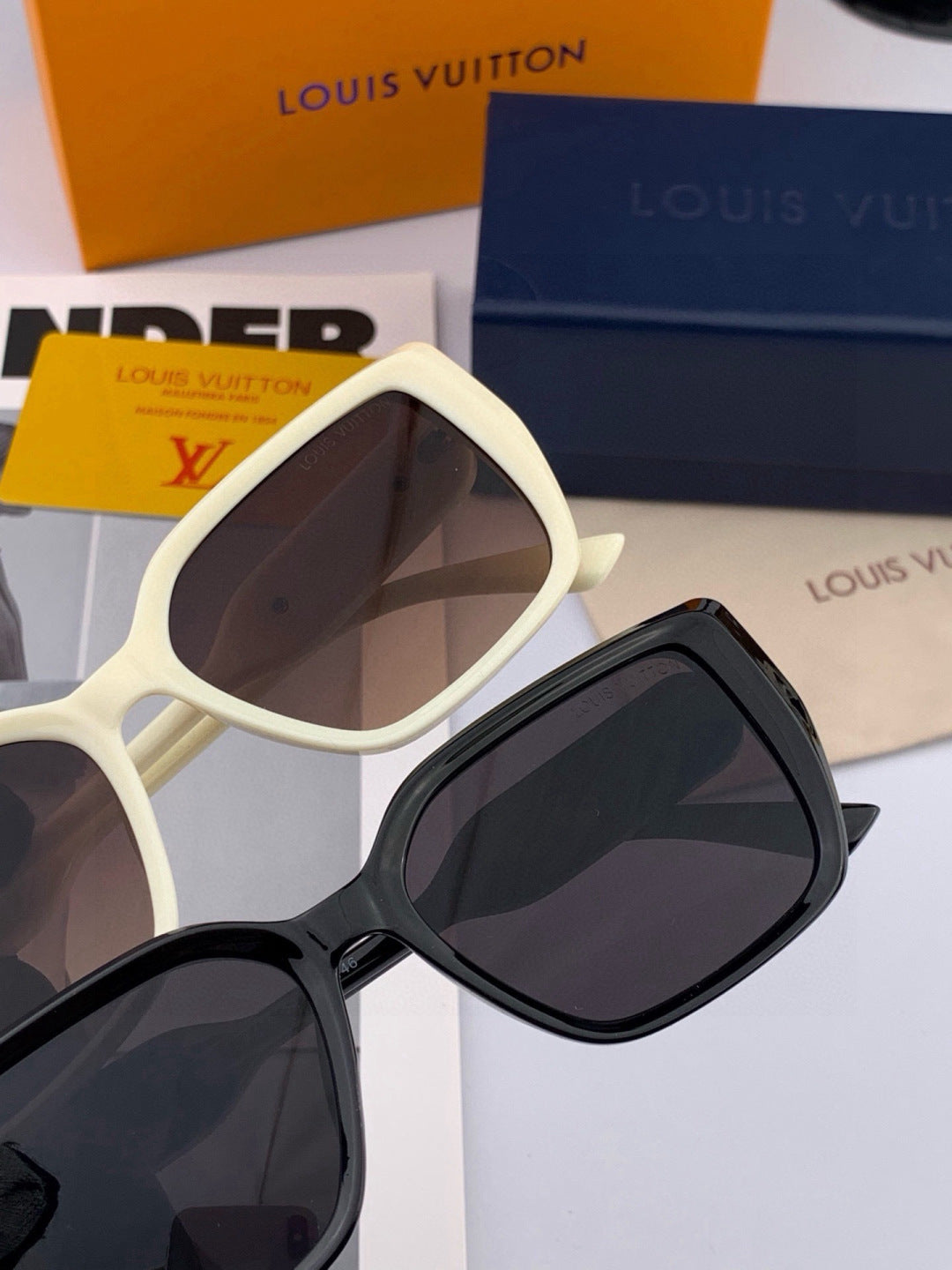 Louis Vuitton L6221 Square Black Lens Sunglasses for Men & Women - 464804 - detail image 5