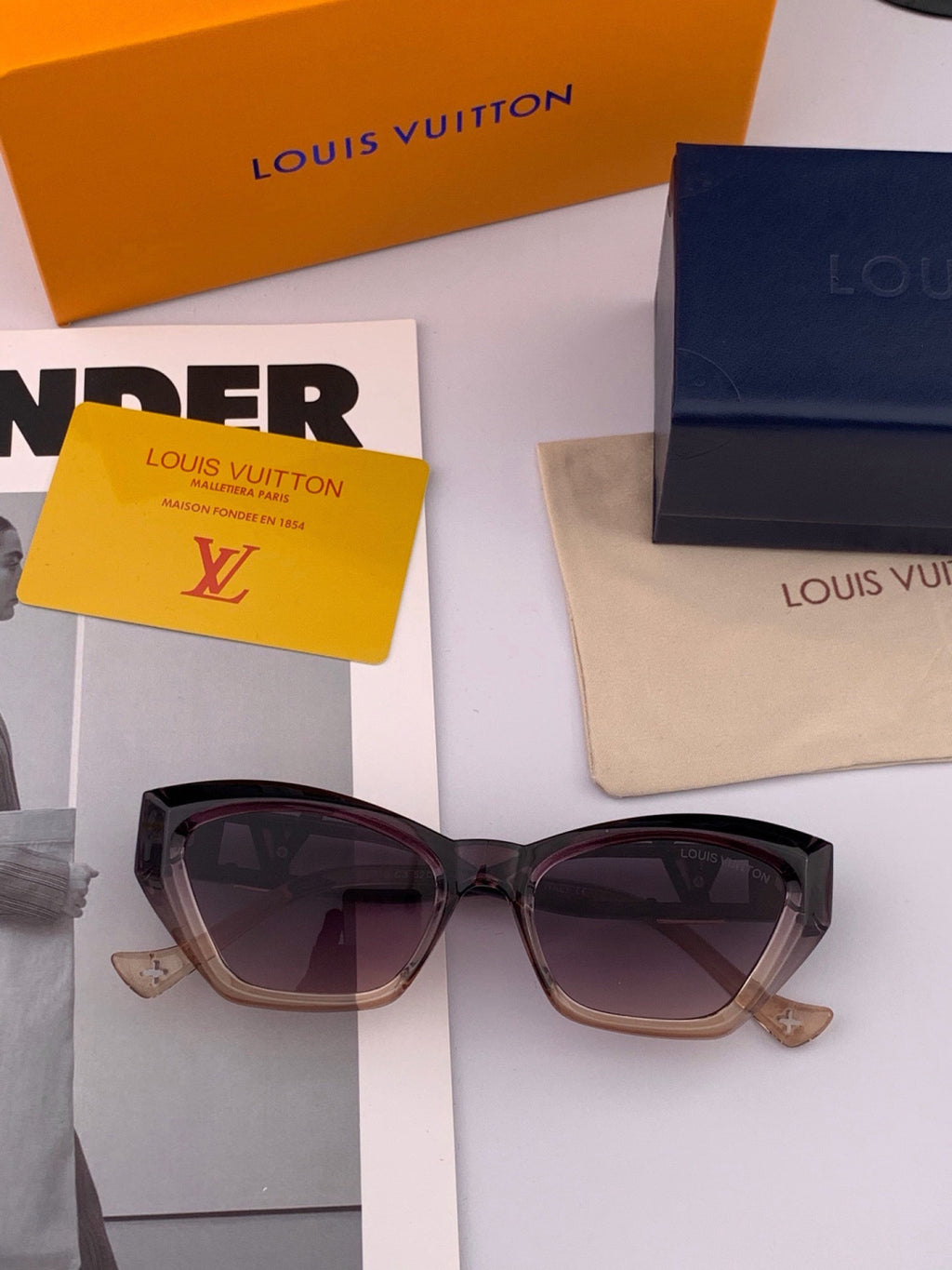 Louis Vuitton L4550 Square Black Lens Sunglasses for Men & Women - 464805 - detail image 2