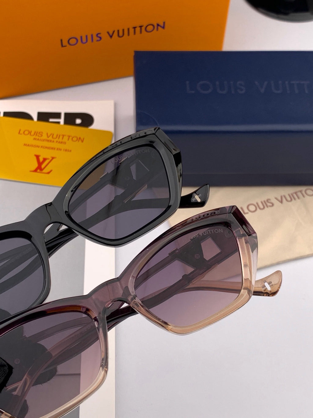 Louis Vuitton L4550 Square Black Lens Sunglasses for Men & Women - 464805 - detail image 5