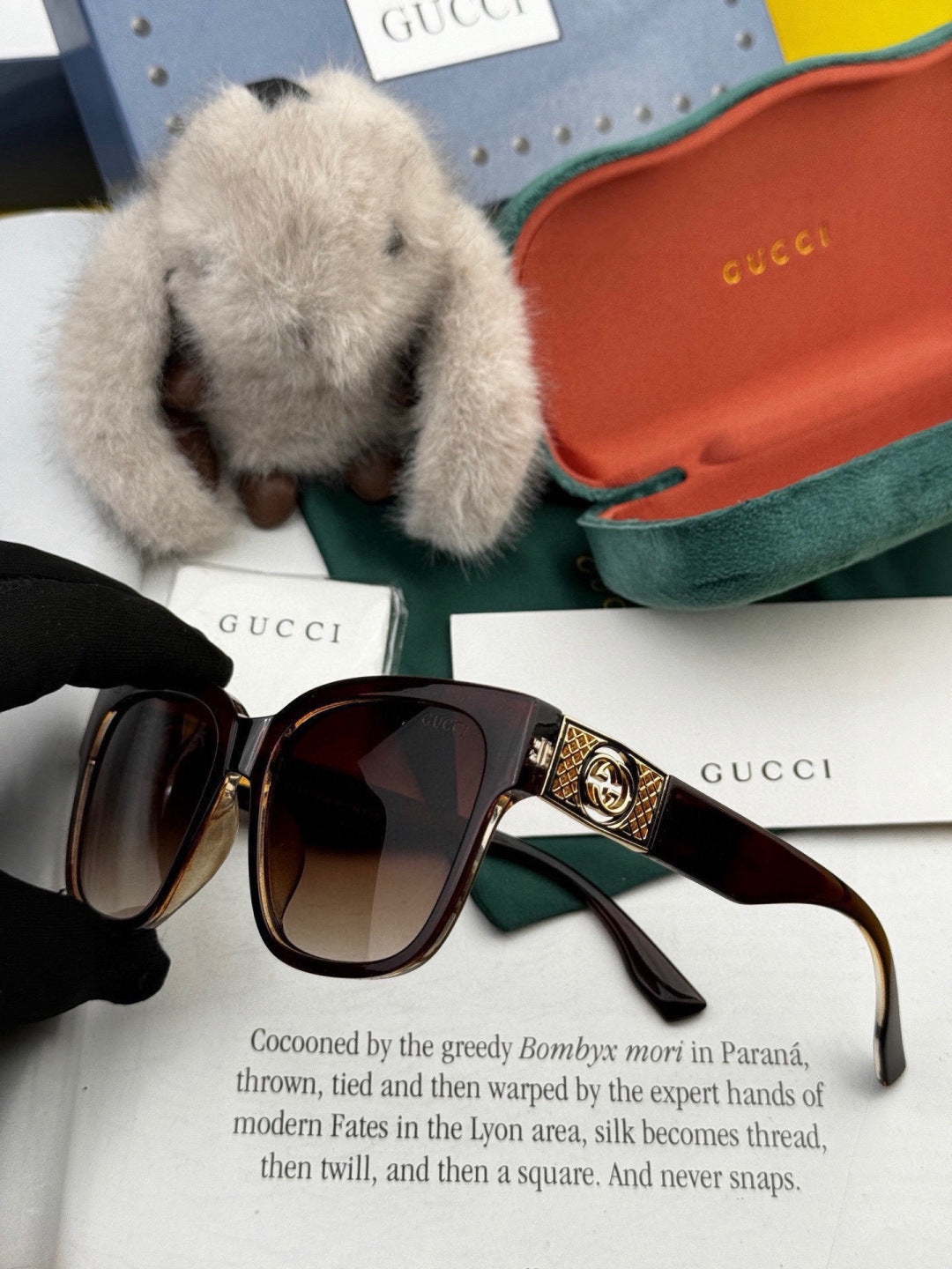 Gucci G35804 Square Gold Lens Sunglasses for Men & Women - 465023 - detail image 4