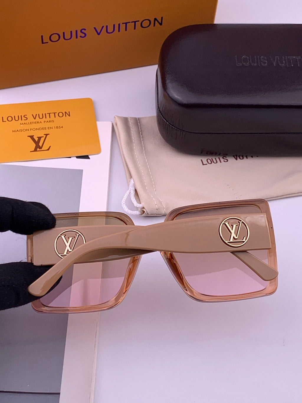 Louis Vuitton L8270 Square Black Lens Sunglasses for Men & Women - 464807 - detail image 5