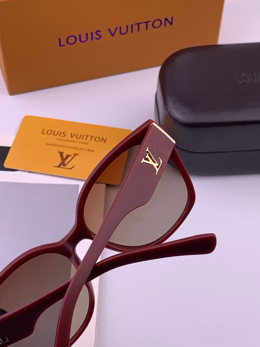Louis Vuitton L27001 Square Black Lens Sunglasses for Men & Women - 464810 - detail image 4