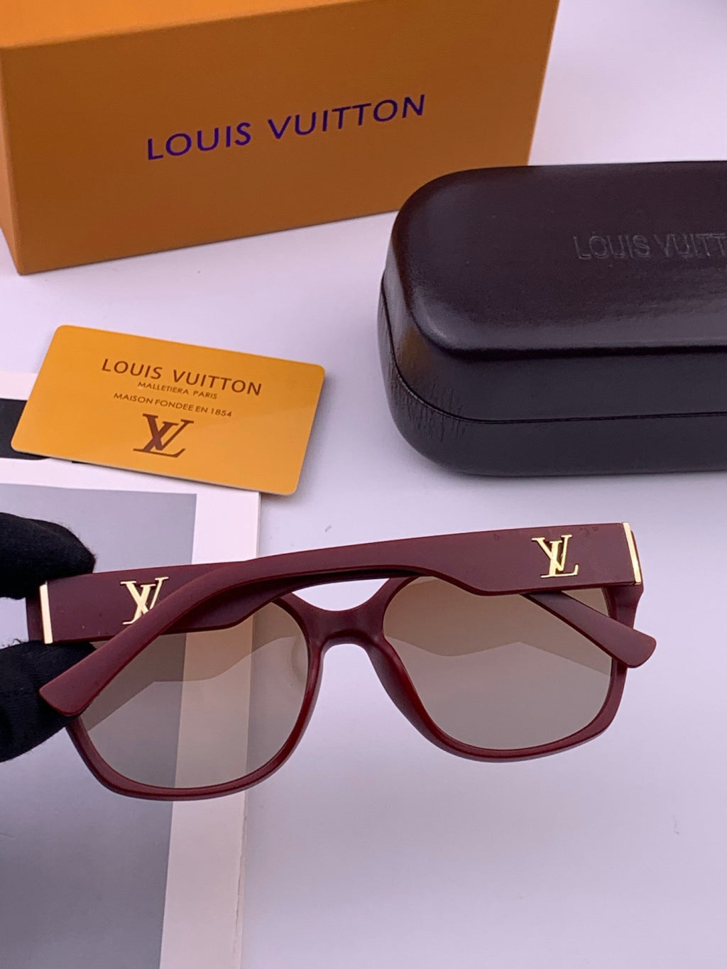 Louis Vuitton L27001 Square Black Lens Sunglasses for Men & Women - 464810 - detail image 6